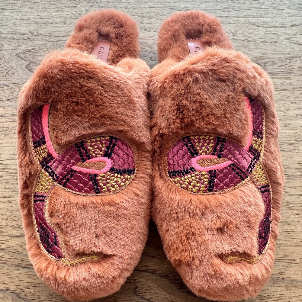 Farm Rio Rust Bright Elements Slippers new without box or tags size 5